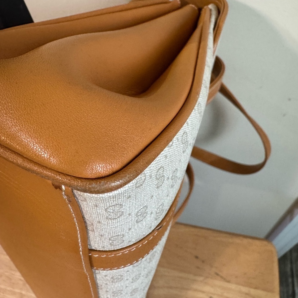 Gucci Micro Logo Tan and Cream Shoulder Bag - NOT FOR SALE - Picture 8 of 16